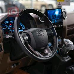 تويوتا لاند كروزر 76